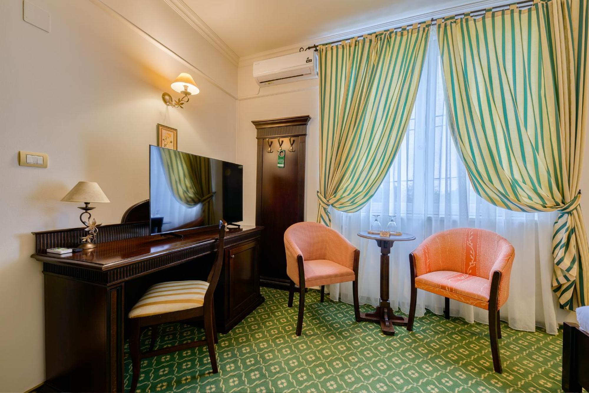 Hotel Classico Timisoara Exterior foto