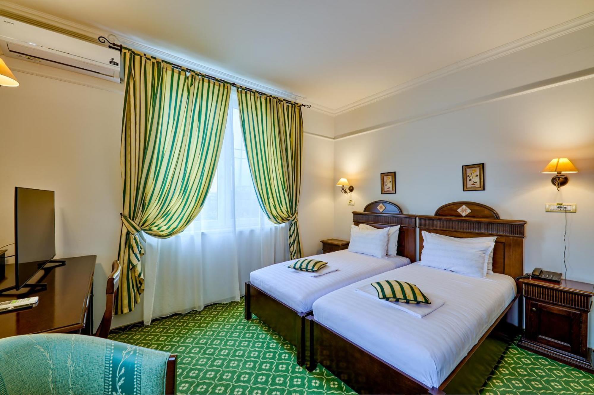 Hotel Classico Timisoara Exterior foto