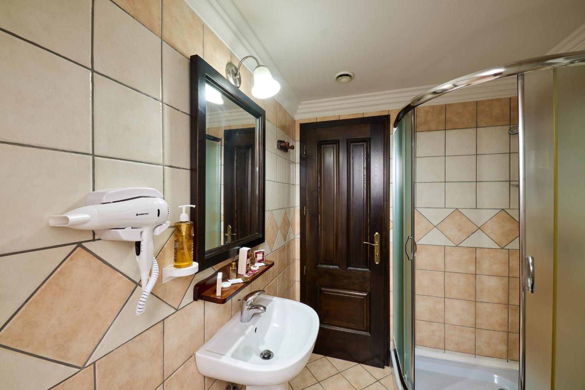 Hotel Classico Timisoara Exterior foto